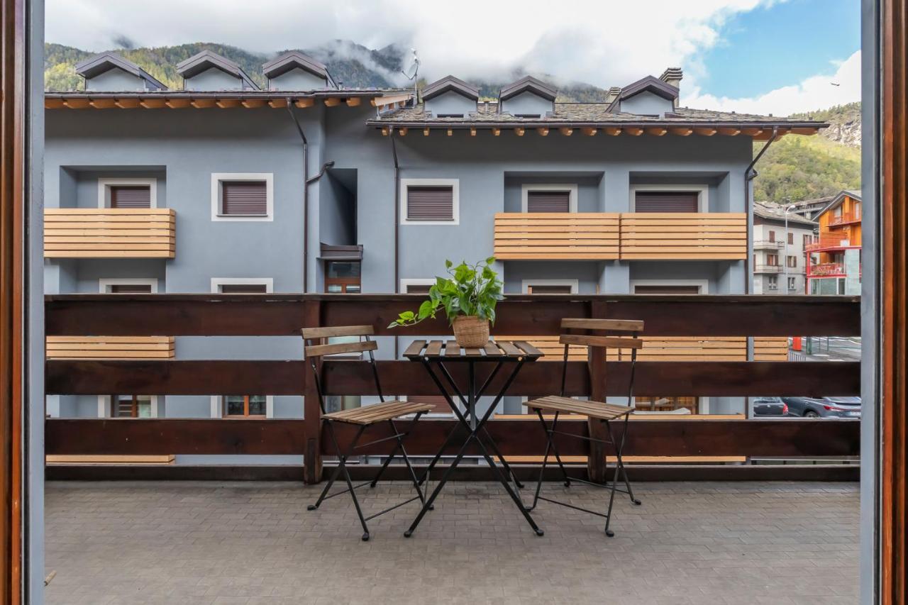 Ihost Flat - Valmalenco Centro Apartment Chiesa in Valmalenco Exterior photo